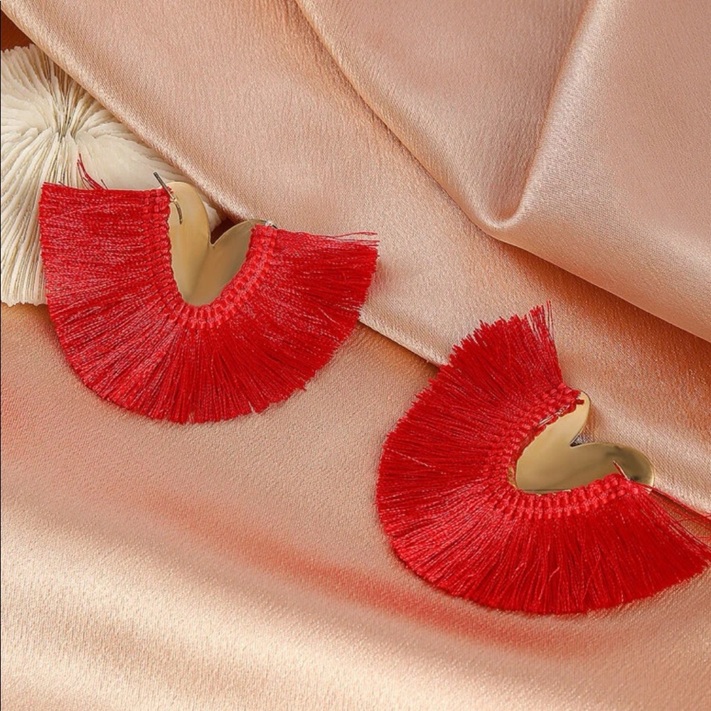 7/$35♥️Luxe Golden Fringed Hearts | Red Fringe Tassel Dramatic Bold Statement ♥️ - Picture 7 of 12